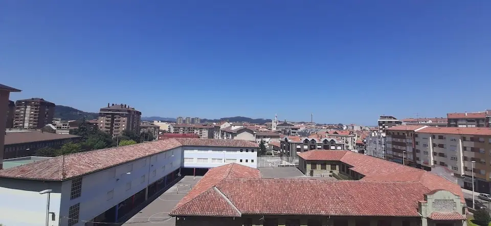 Vista de la ciudad de Torrelavega. / S. D&Iacute;AZ