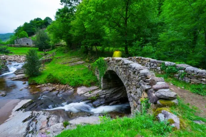 Valle del r&iacute;o Via&ntilde;a, Vega de Pas, Valles Pasiegos, Cantabria, Espa&ntilde;a, Europa