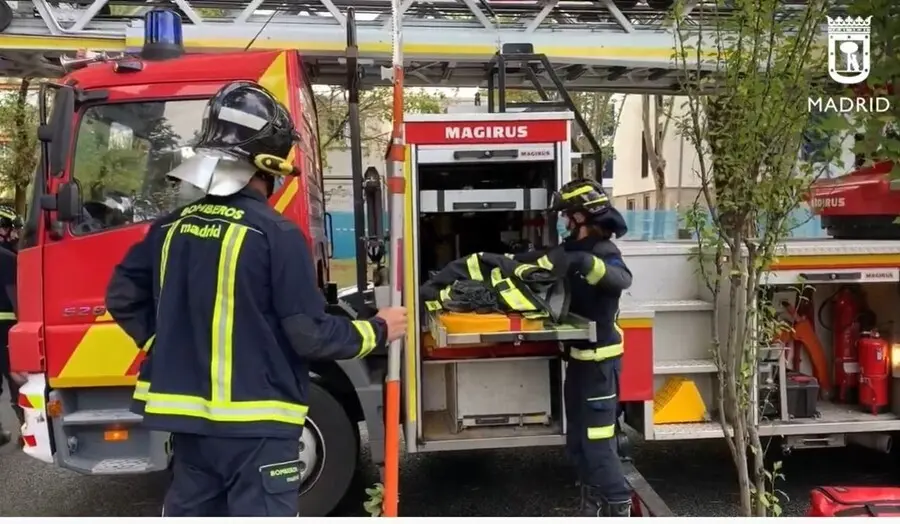 Archivo - Bomberos de la Comunidad de Madrid han realizado  237 intervenciones, la mayor&iacute;a por balsas de agua en la v&iacute;a p&uacute;blica.