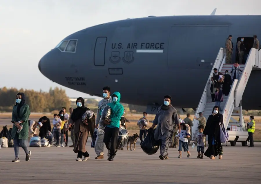 Refugiados afganos llegan a la Base Naval de Rota donde ser&aacute;n atendidos por EEUU. A 31 de agosto de 2021, en Rota (C&aacute;diz, Andaluc&iacute;a, Espa&ntilde;a).