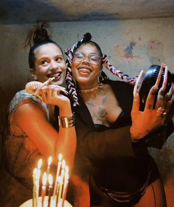 Rosal&iacute;a y Tokischa lanzan la canci&oacute;n 'Linda'