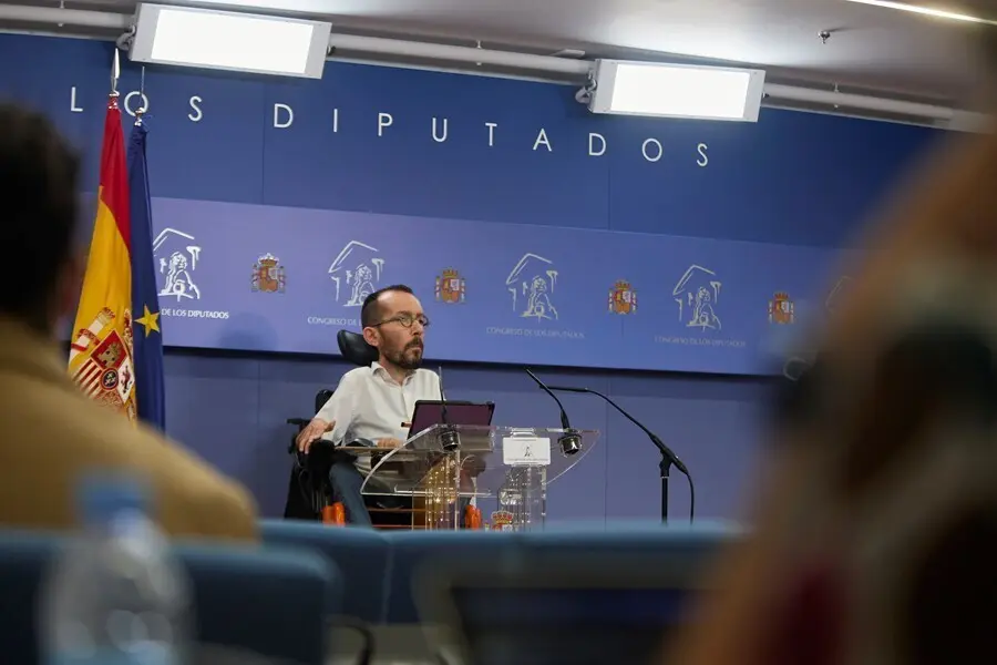 Archivo - El portavoz de Unidas Podemos en el Congreso, Pablo Echenique, interviene en una rueda de prensaen la C&aacute;mara Baja