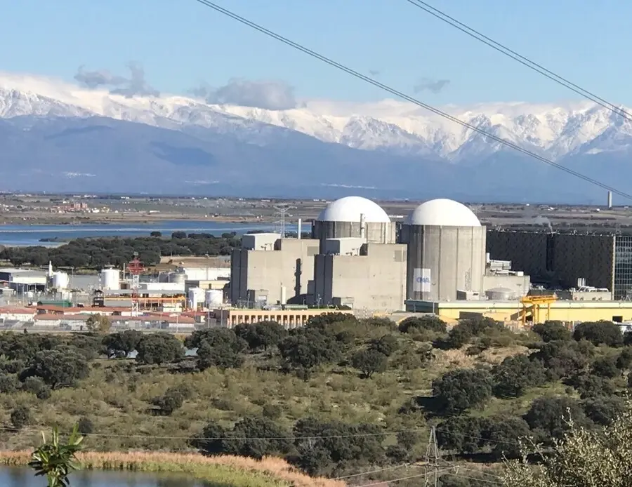 Archivo - Vista de la central nuclear de Almaraz (C&aacute;ceres).
