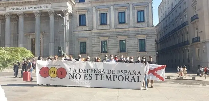 La Uni&oacute;n de Militares de Tropa (UMT) ha convocado este s&aacute;bado una concentraci&oacute;n frente al Congreso de los Diputados para exigir que finalice la temporalidad en las Fuerzas Armadas y la aprobaci&oacute;n de una ley &uacute;nica de la carrera militar.