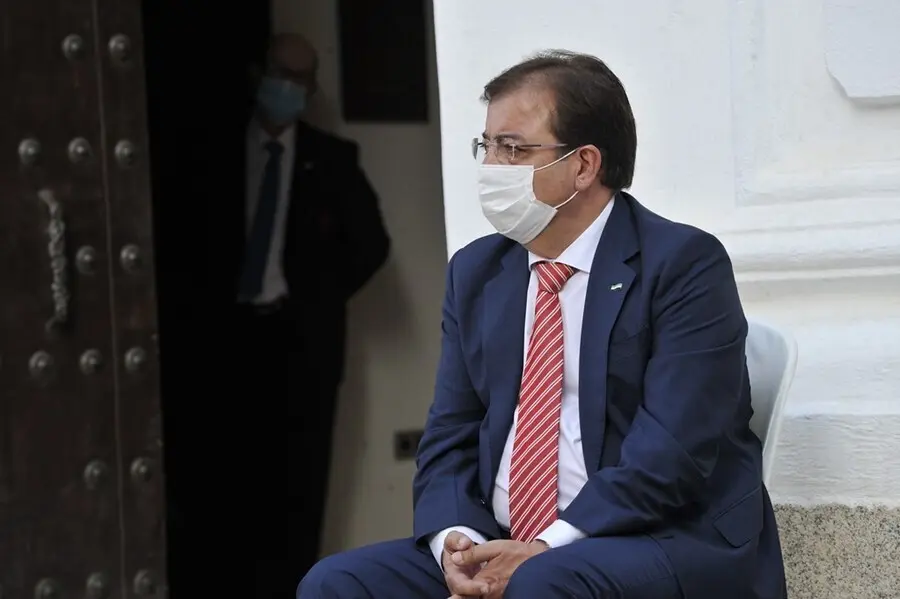 El presidente de la Junta, Guillermo Fern&aacute;ndez Vara, en el acto institucional en la Asamblea con motivo del D&iacute;a de Extremadura 2021