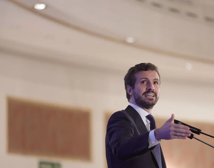 El presidente del Partido Popular, Pablo Casado, interviene durante un desayuno informativo del F&oacute;rum Europa