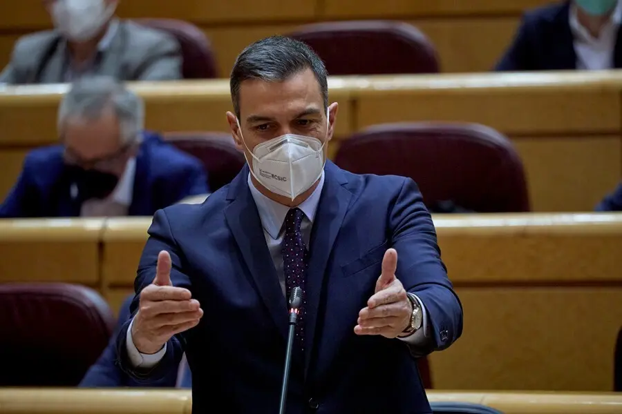 Archivo - El presidente del Gobierno, Pedro S&aacute;nchez, interviene durante una sesi&oacute;n de control al Gobierno en el Senado, a 13 de abril de 2021, en Madrid (Espa&ntilde;a)