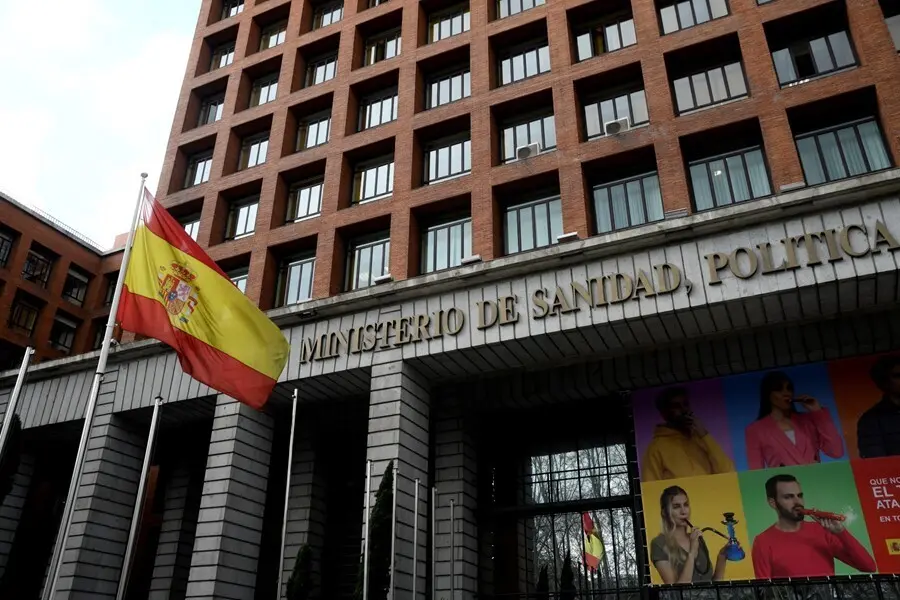Archivo - Edificio del Ministerio de Sanidad, Pol&iacute;tica Social e Igualdad ubicado en el Paseo del Prado, en Madrid (Espa&ntilde;a), a 2 de marzo de 2020.