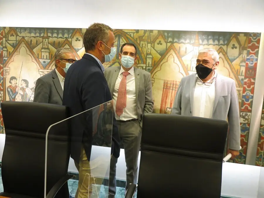 Imagen de un instante de la reuni&oacute;n de la Junta de Portavoces