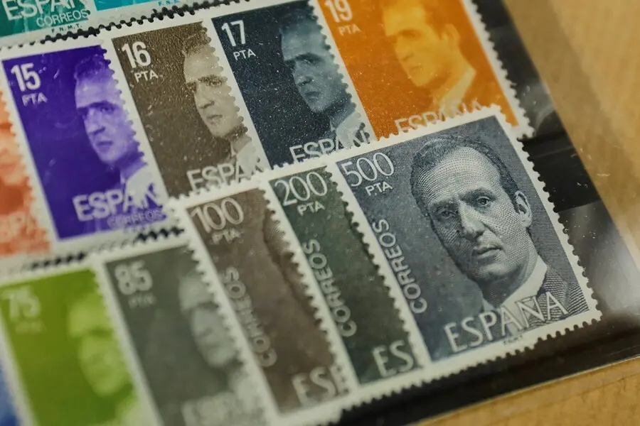 Archivo - Sellos con el rostro del Rey em&eacute;rito Juan Carlos I