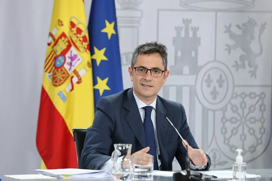 El ministro de la Presidencia, F&eacute;lix Bola&ntilde;os, en una rueda de prensa en Moncloa
