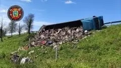 Cambi&oacute;n accidentado en la autov&iacute;a