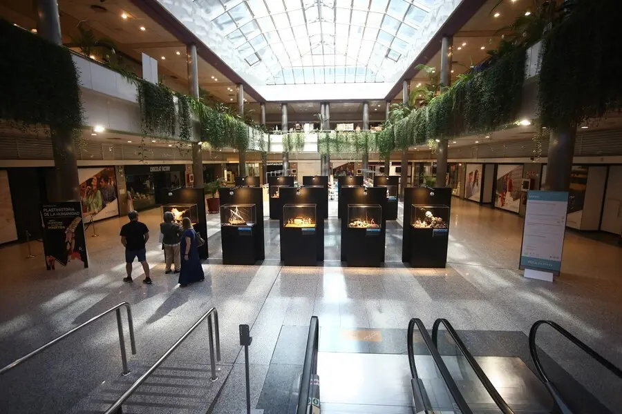 Archivo - Centro Comercial