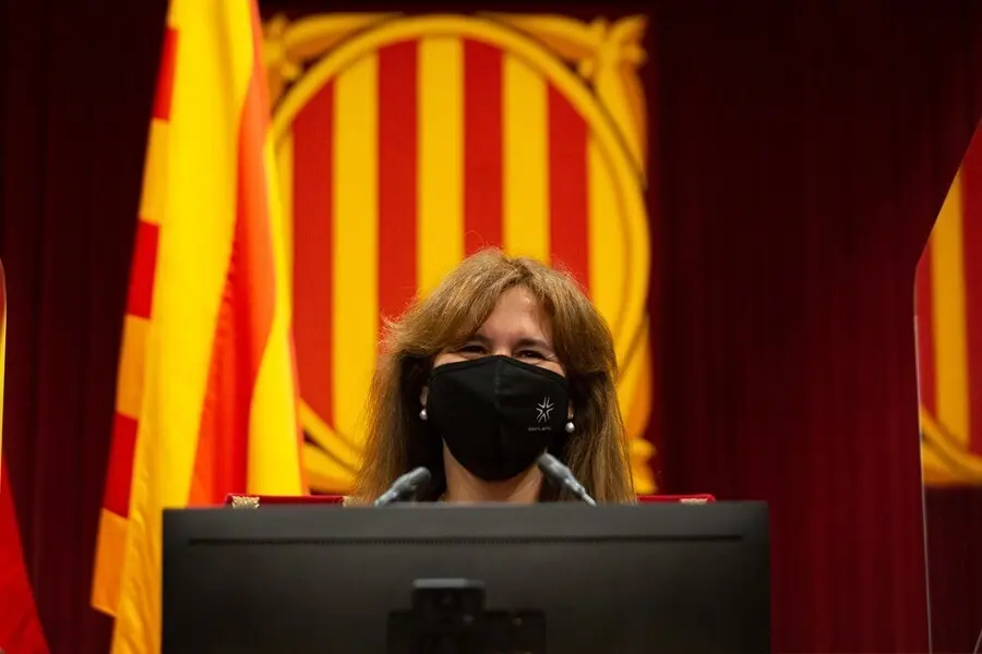 Archivo - La presidenta del Parlament, Laura Borr&agrave;s, en el pleno de la C&aacute;mara catalana del 2 de junio de 2021.