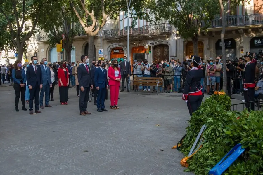 Laura Vilagr&agrave; en la ofrenda del Govern de la Generalitat ante el momento de Rafel Casanova en Barcelona por la Diada