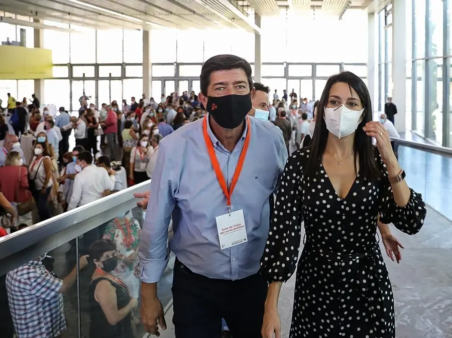 Juan Mar&iacute;n e In&eacute;s Arrimadas, este domingo en Sevilla