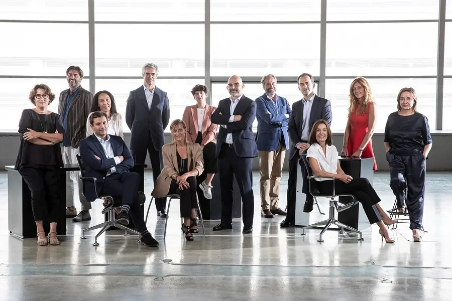 Archivo - Los miembros del comit&eacute; de direcci&oacute;n de PRISA Media y los directores de medios del grupo