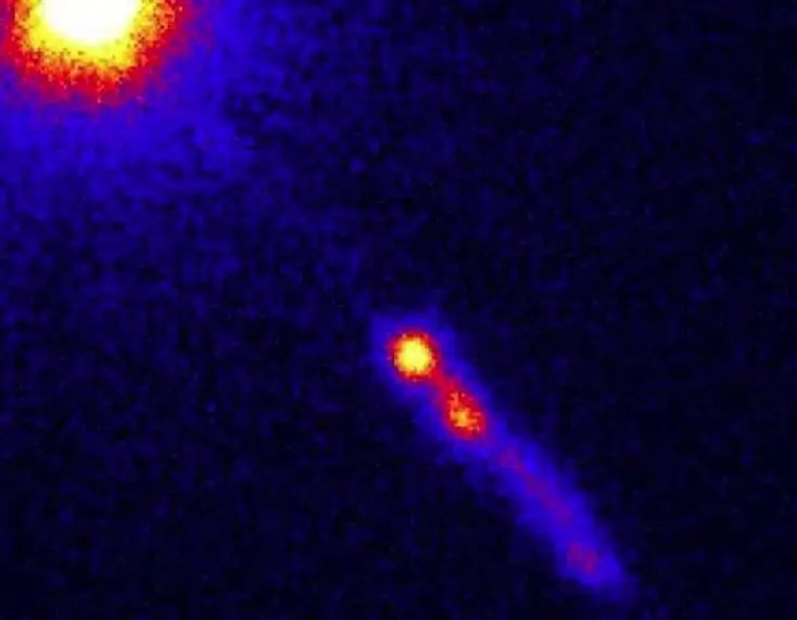 El qu&aacute;sar 3C 273 con su chorro, visto por el Observatorio de rayos X Chandra