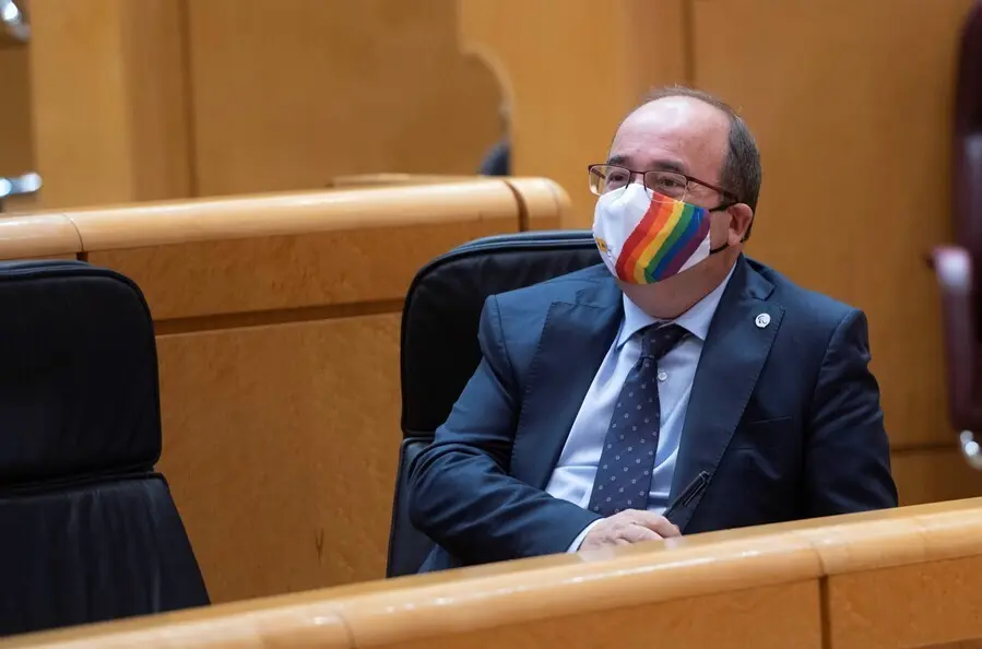 El ministro de Cultura, Miquel Iceta, durante el primer Pleno y primera sesi&oacute;n de control al Gobierno en el Senado tras el par&oacute;n estival, este martes 14 de septiembre de 2021, en Madrid