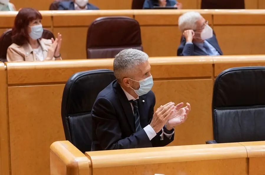 El ministro del Interior, Fernando Grande-Marlaska, durante el primer Pleno y primera sesi&oacute;n de control al Gobierno en el Senado tras el par&oacute;n estival, este martes 14 de septiembre de 2021, en Madrid