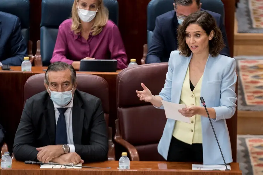 La presidenta de la Comunidad de Madrid, Isabel D&iacute;az Ayuso, interviene en una sesi&oacute;n de control al Gobierno de la Comunidad de Madrid en la Asamblea de Madrid, a 16 de septiembre de 2021, en Madrid