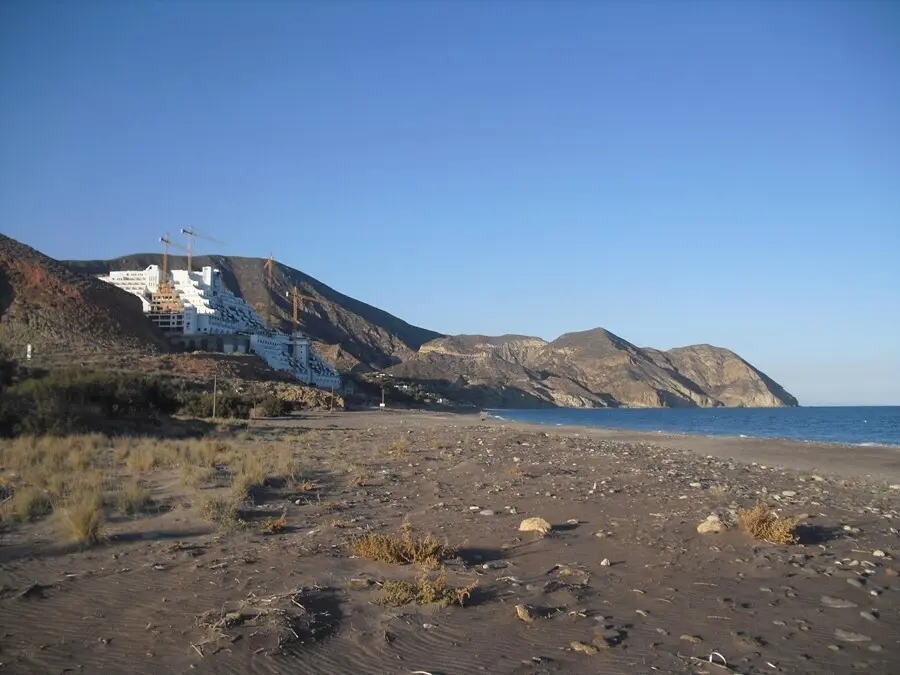 Archivo - Hotel de El Algarrobico, en Carboneras