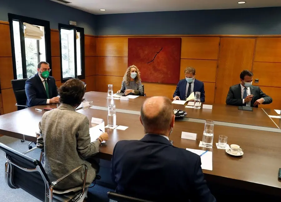 Reuni&oacute;n con el PP sobre la reforma del Estatuto.