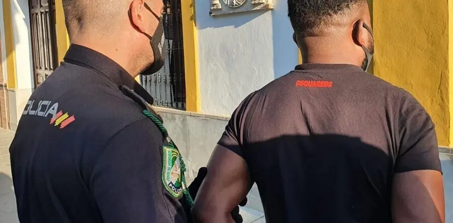 Detenci&oacute;n de un var&oacute;n acusado de un delito ambiental por parte de la Unidad de Polic&iacute;a adscrita a la Comunidad Aut&oacute;noma.