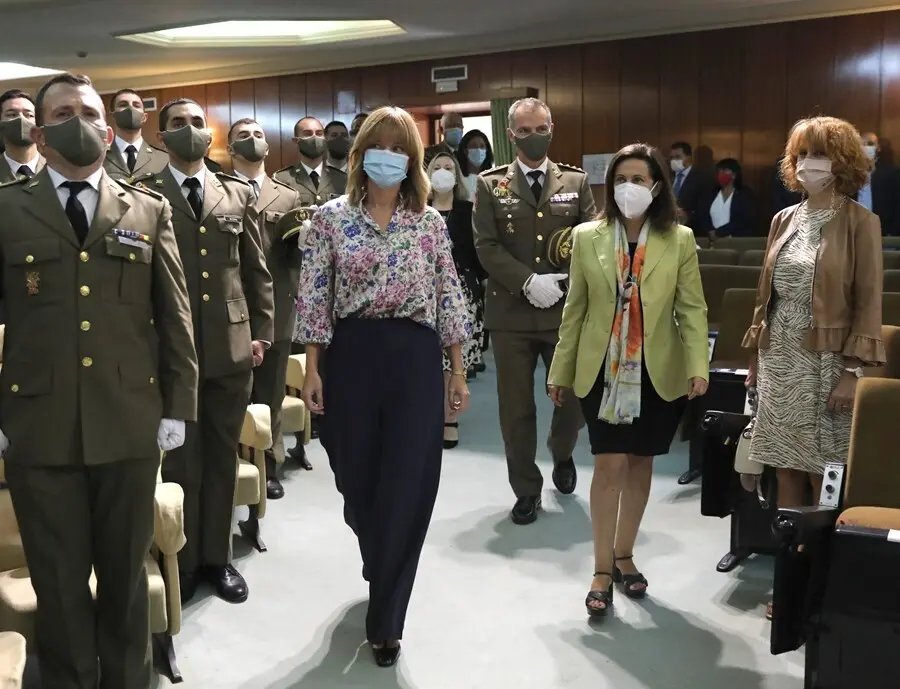 La ministra de Defensa Margarita Robles acompa&ntilde;ada por la ministra de Educaci&oacute;n y Formaci&oacute;n Profesional, Pilar Alegr&iacute;a inaugura el curso acad&eacute;mico 2021-2022 en la Academia de Infanter&iacute;a de Toledo.