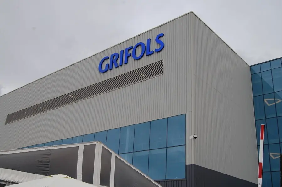 Archivo - F&agrave;brica de Grifols a Parets del Vall&egrave;s (Barcelona)