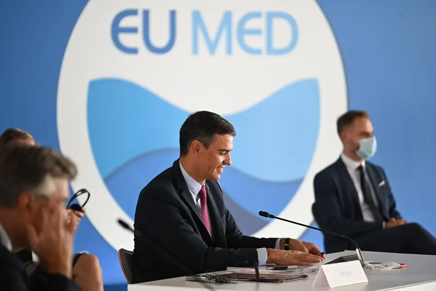 El presidente del Gobierno, Pedro S&aacute;nchez, participa en la cumbre EUMED-9 en Atenas