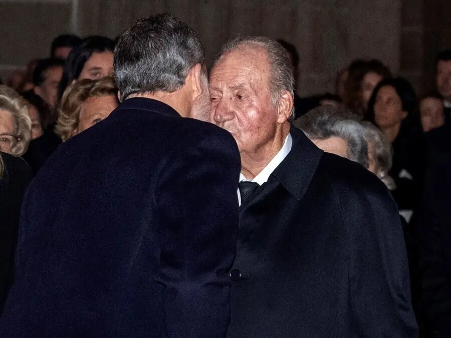 Archivo - Los Reyes Felipe y Juan Carlos, en una imagen de archivo