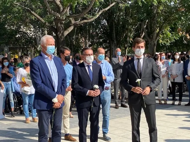 Beamonte (PP) reprocha al Gobierno de Espa&ntilde;a que "no tenga desapego" con partidos que apoyan a los terroristas.