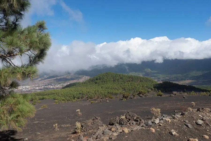 Archivo - Vista general de Cumbre Vieja, una zona al sur de la isla que podr&iacute;a verse afectada por una posible erupci&oacute;n volc&aacute;nica, a 14 de septiembre de 2021, en Cumbre Vieja, La Palma, Islas Canarias, (Espa&ntilde;a). El Gobierno de Canarias ha activado el Plan 