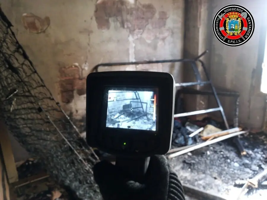 Incendio en una vivienda de la calle Guti&eacute;rrez Solana de Santander