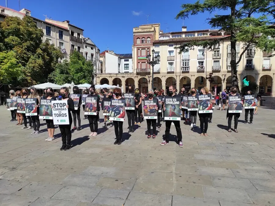 Concentraci&oacute;n antitaurina en Logro&ntilde;o
