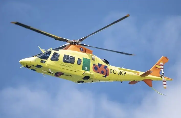 Archivo - Flota de helic&oacute;pteros del 061 de Andaluc&iacute;a