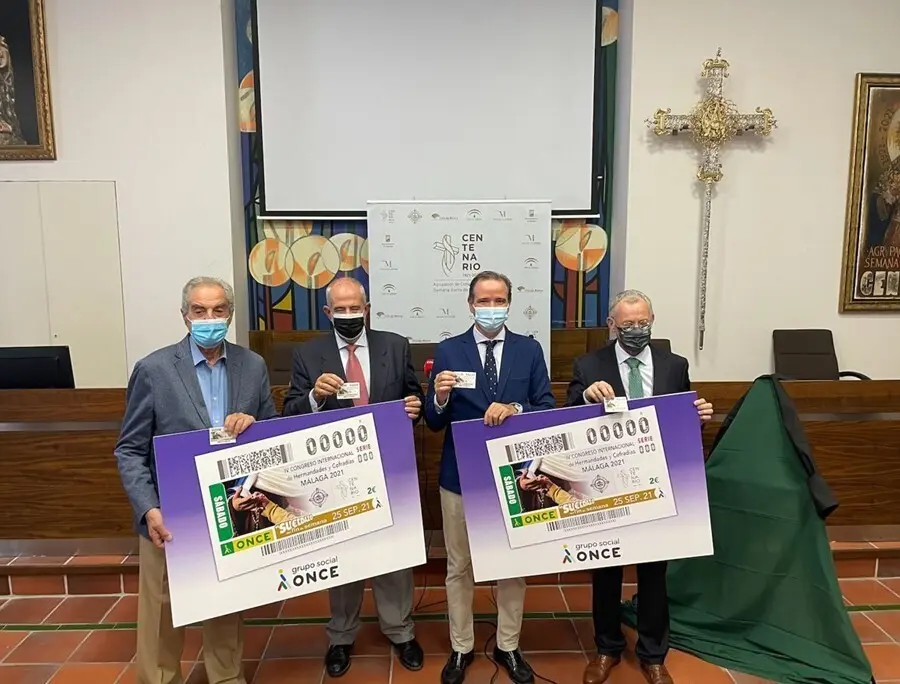 Presentaci&oacute;n del cup&oacute;n de la ONCE que lleva el IV Congreso de Hermandades y Cofrad&iacute;as a toda Espa&ntilde;a con motivo del Centenario de la Agrupaci&oacute;n de Cofrad&iacute;as