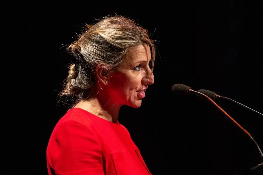 La vicepresidenta segunda del Gobierno y ministra de Trabajo y Econom&iacute;a Social, Yolanda D&iacute;az, interviene en la lectura continuada de 'La Divina Comedia'  en el C&iacute;rculo de Bellas Artes, a 14 de septiembre de 2021, en Madrid (Espa&ntilde;a) El C&iacute;rculo de Bellas Ar