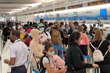 Aglomeraciones en el aeropuerto de Miami, el 2 de agosto.DANIEL SLIMAFP