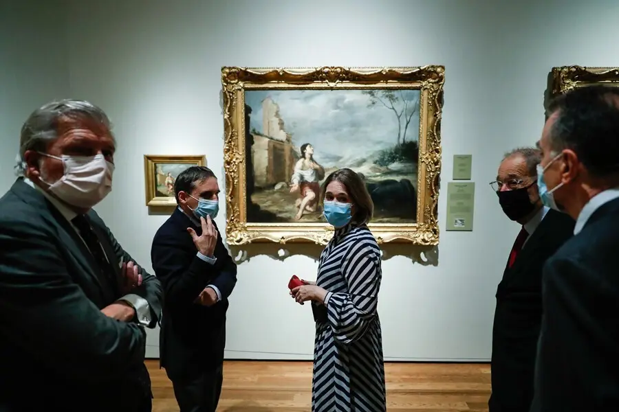 La consejera de Cultura, Turismo y Deporte, Marta Rivera de la Cruz, en la inauguraci&oacute;n de la exposici&oacute;n 'El Hijo pr&oacute;digo de Murillo y el arte de narrar en el Barroco andaluz'
