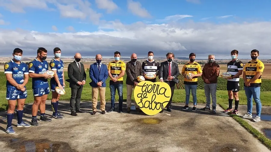 Carnero durante la presentaci&oacute;n del acuerdo entre Tierra de Sabor y los equipos de Rugby de Castilla y Le&oacute;n.