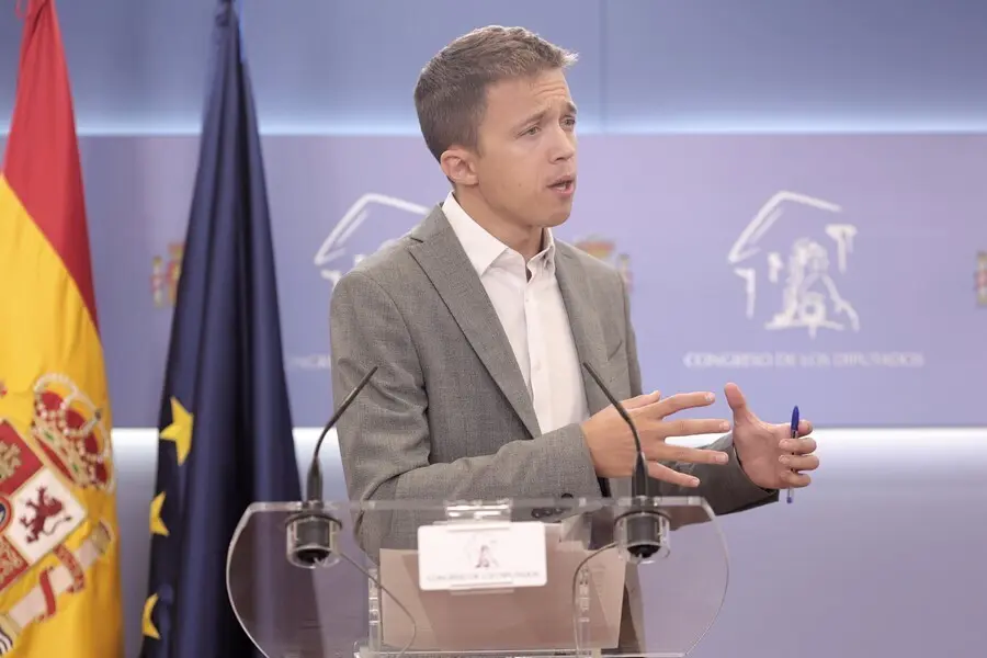 El l&iacute;der de M&aacute;s Pa&iacute;s, &Iacute;&ntilde;igo Errej&oacute;n, en una rueda anterior a la celebraci&oacute;n de la Junta de Portavoces 