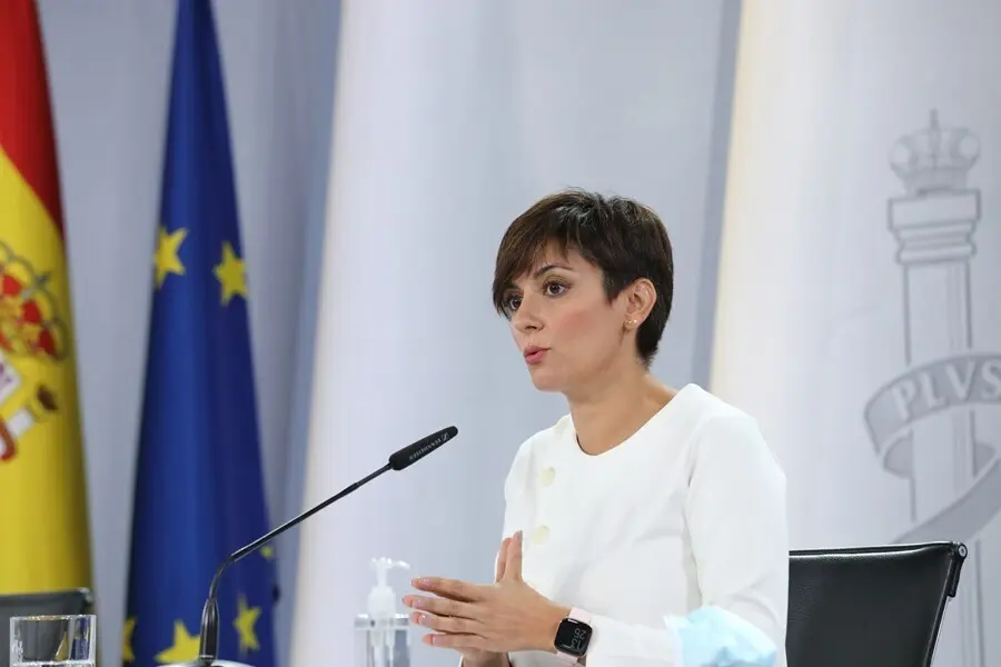 La ministra Portavoz, Isabel Rodr&iacute;guez, interviene en una rueda de prensa posterior a la reuni&oacute;n del Consejo de Ministros, a 21 de septiembre de 2021, en Madrid, (Espa&ntilde;a). Durante la comparecencia han informado de las medidas acordadas en el Consejo de Mi