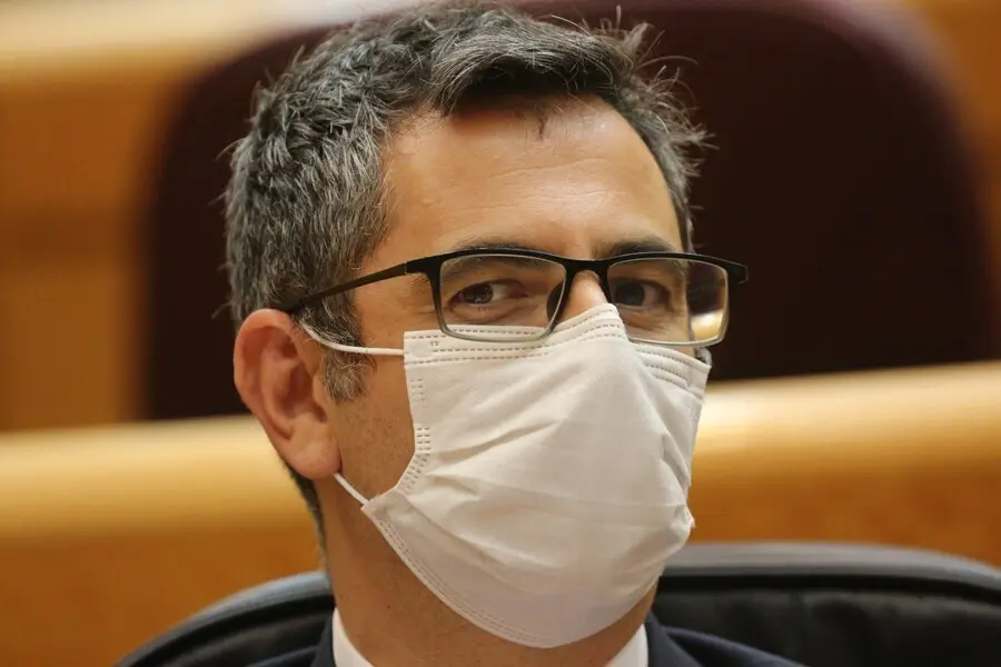 El ministro de la Presidencia, Relaciones con las Cortes y Memoria Democr&aacute;tica, F&eacute;lix Bola&ntilde;os, durante una sesi&oacute;n de Control al Gobierno en el Senado, a 21 de septiembre de 2021, en Madrid (Espa&ntilde;a). En la sesi&oacute;n de Control al Gobierno, se votar&aacute; la propos