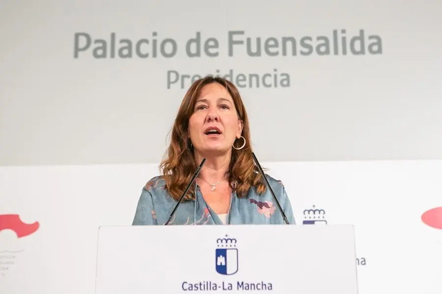 La portavoz del Gobierno de Castilla-La Mancha, Blanca Fern&aacute;ndez, en rueda de prensa