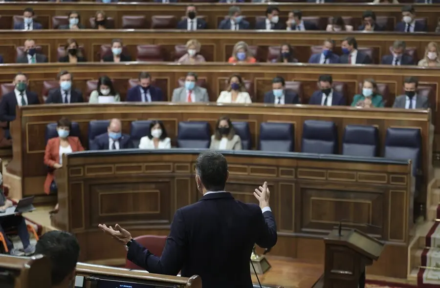 El presidente del Gobierno, Pedro S&aacute;nchez, interviene en una sesi&oacute;n de control al Gobierno en el Congreso de los Diputados, a 15 de septiembre de 2021, en Madrid, (Espa&ntilde;a). En esta sesi&oacute;n, la primera del nuevo curso pol&iacute;tico, el Gobierno deber&aacute; responder 