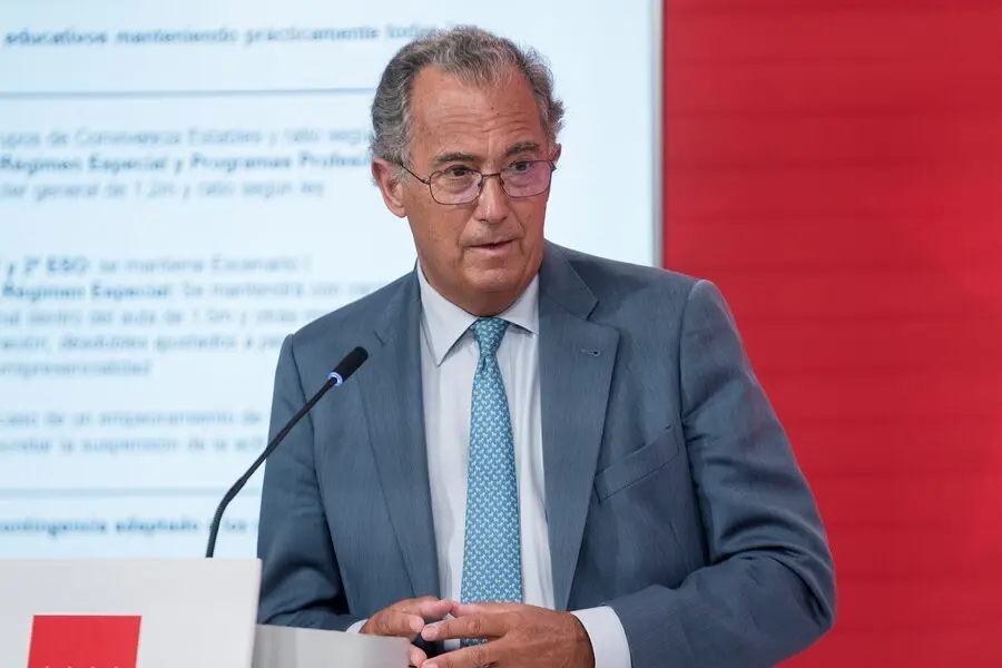 El consejero de Educaci&oacute;n, Universidades, Ciencia y portavoz de la Comunidad de Madrid, Enrique Ossorio, durante una rueda de prensa posterior a una reuni&oacute;n del Consejo de Gobierno.