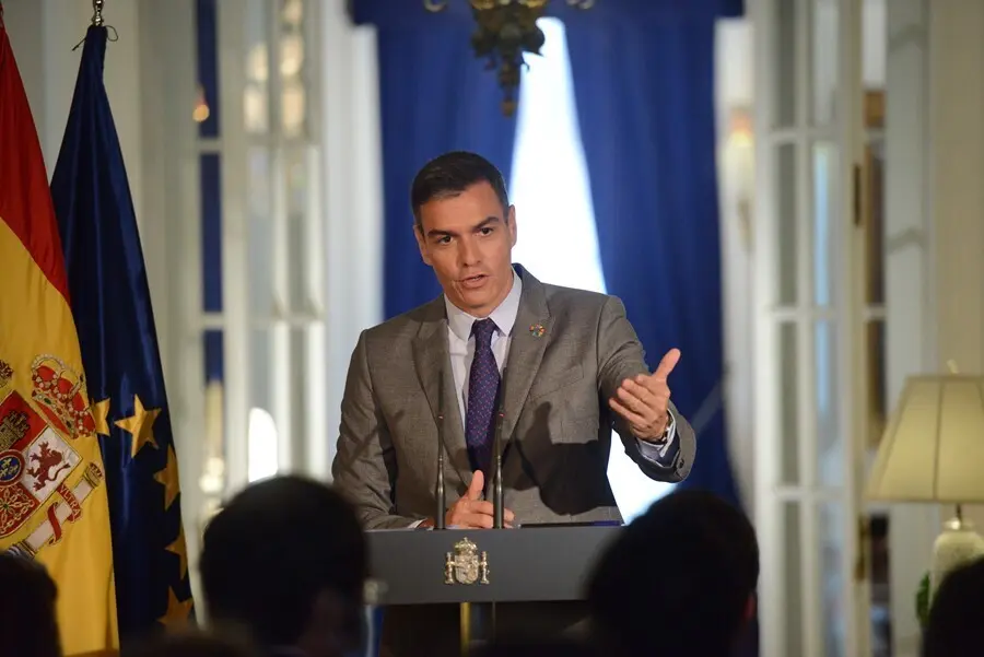El presidente del Gobierno, Pedro S&aacute;nchez, ofrece declaraciones a los medios en la residencia del Embajador Representante Permanente de Espa&ntilde;a ante las Naciones Unidas, a 22 de septiembre de 2021, en Nueva York (Estados Unidos)