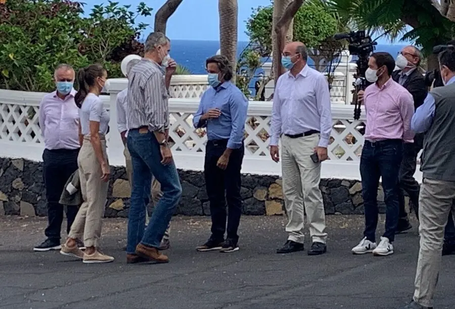 Los Reyes llegan a La Palma para verse con los afectados y conocer la situaci&oacute;n en la isla tras la erupci&oacute;n del volc&aacute;n Cumbre Vieja
